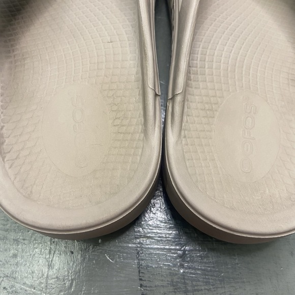 OOFOS OOlala Womens Sz 6 Recovery Flip Flop Thong Tan Beige Sandals EU 37 - Picture 10 of 10